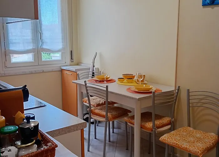 Conchiglia Azzurra 아파트 *